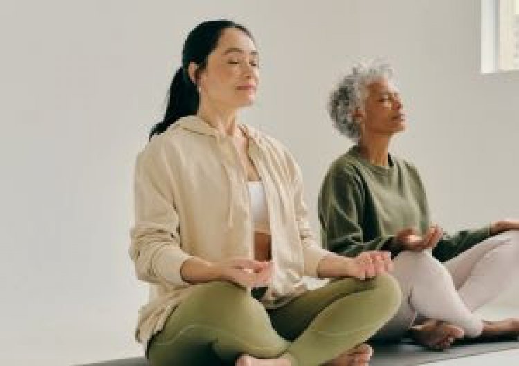 Confira 5 maneiras como a meditação pode ajudar no seu relacionamento