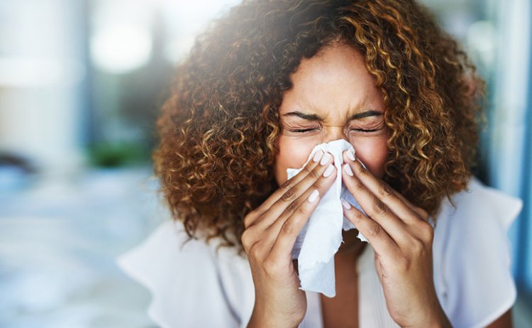 Entenda os motivos por trás do agravamento da rinite alérgica no calor
