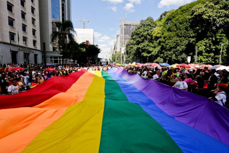 28ª Parada do Orgulho LGBT+ de São Paulo de 2024 une multidão em celebração à diversidade e acessibilidade