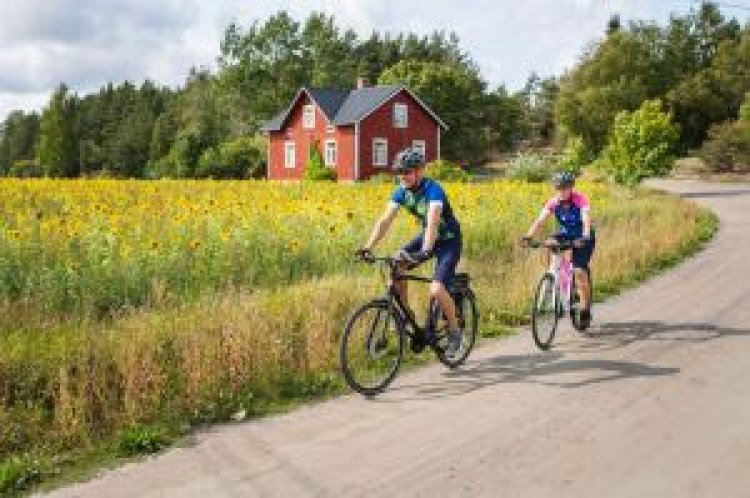 Verão finlandês conta com diversas atrações e atrai turistas do mundo todo